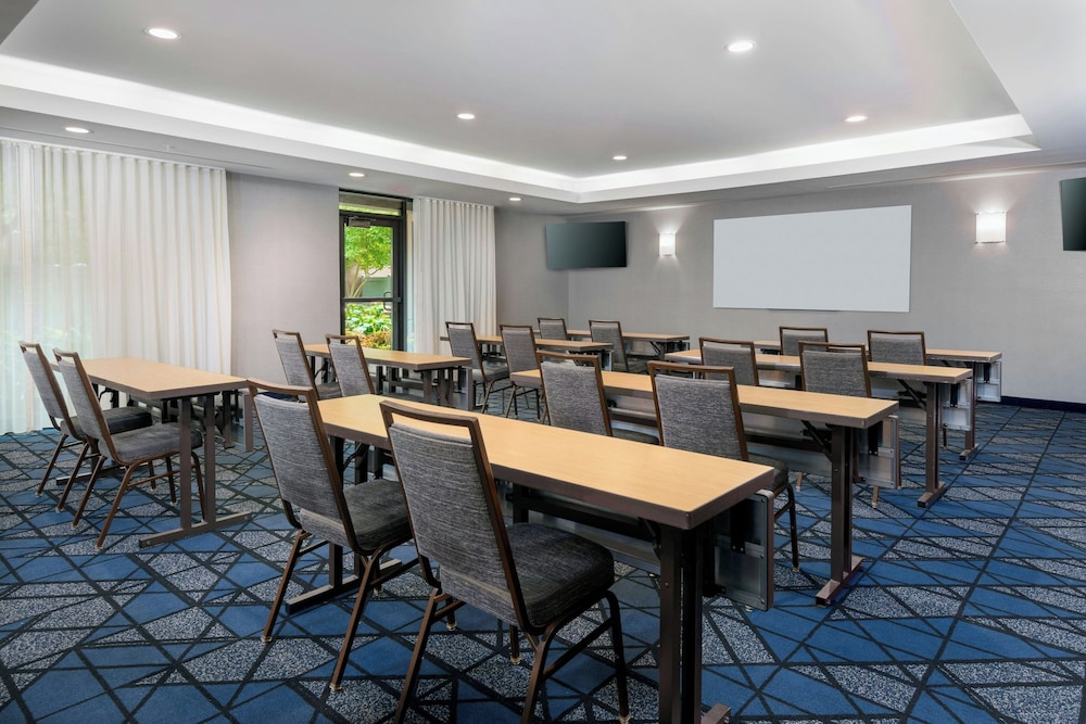 Courtyard By Marriott Danbury - photo 41