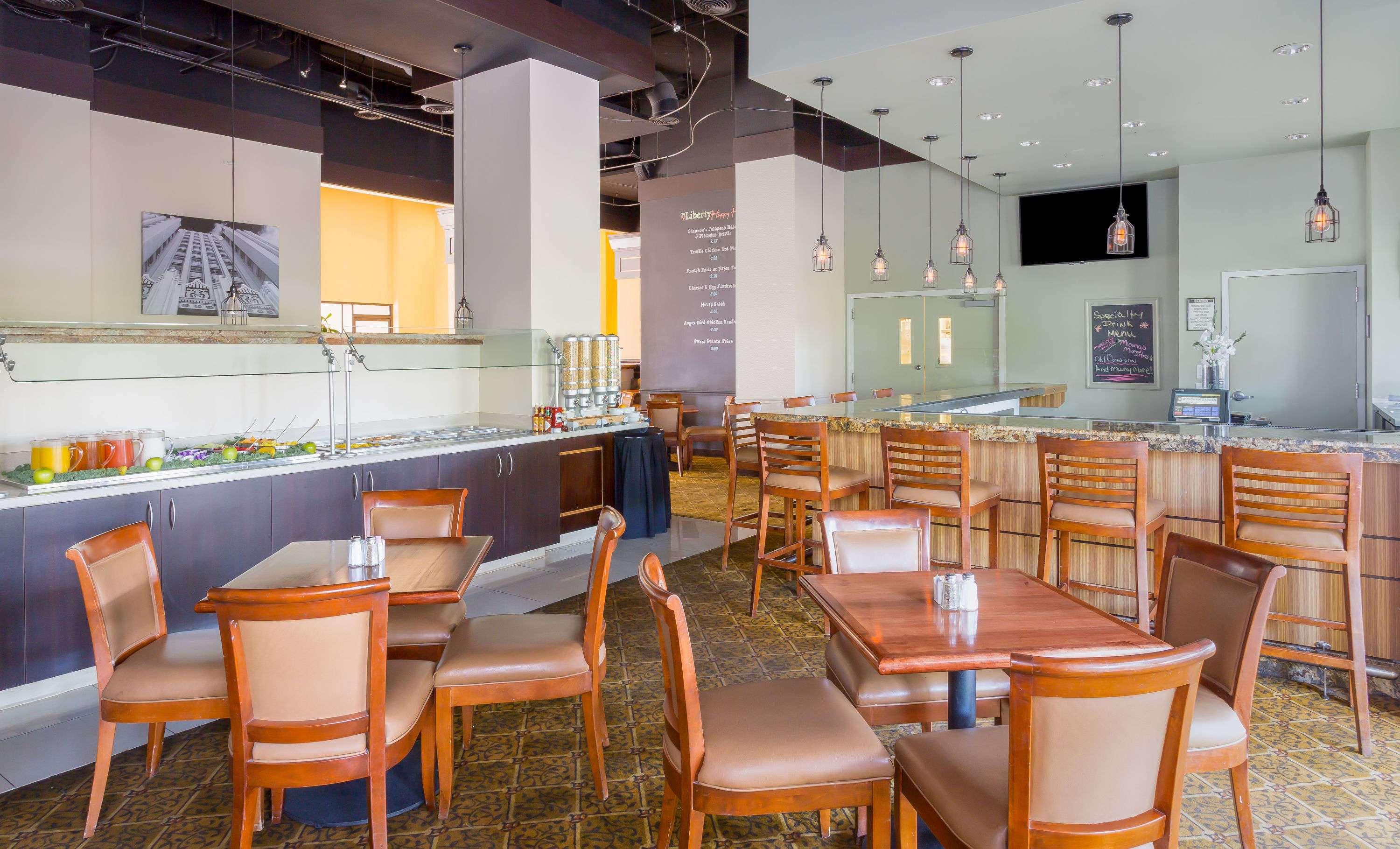 The Phoenix Place Hotel & Suites - photo 8