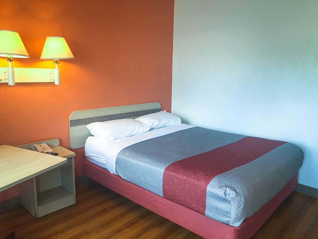 Motel 6 Jacksonville FL Orange Park - photo 16