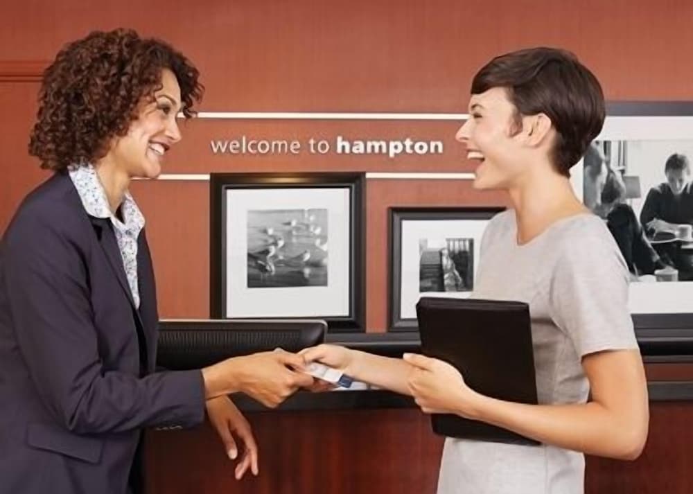 Hampton Inn & Suites Stroudsburg Pocono Mountains - photo 2