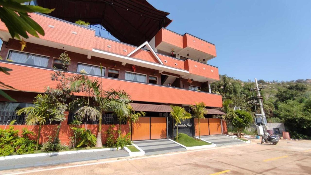 Saffronstays Mountain Nest — 4-Star Luxury Hotel in Bengaluru, India