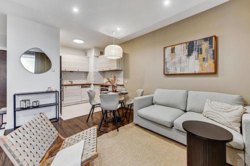 Sea View Trzy Żagle by Downtown Apartments — 4-Star Luxury Hotel in Gdansk, Poland