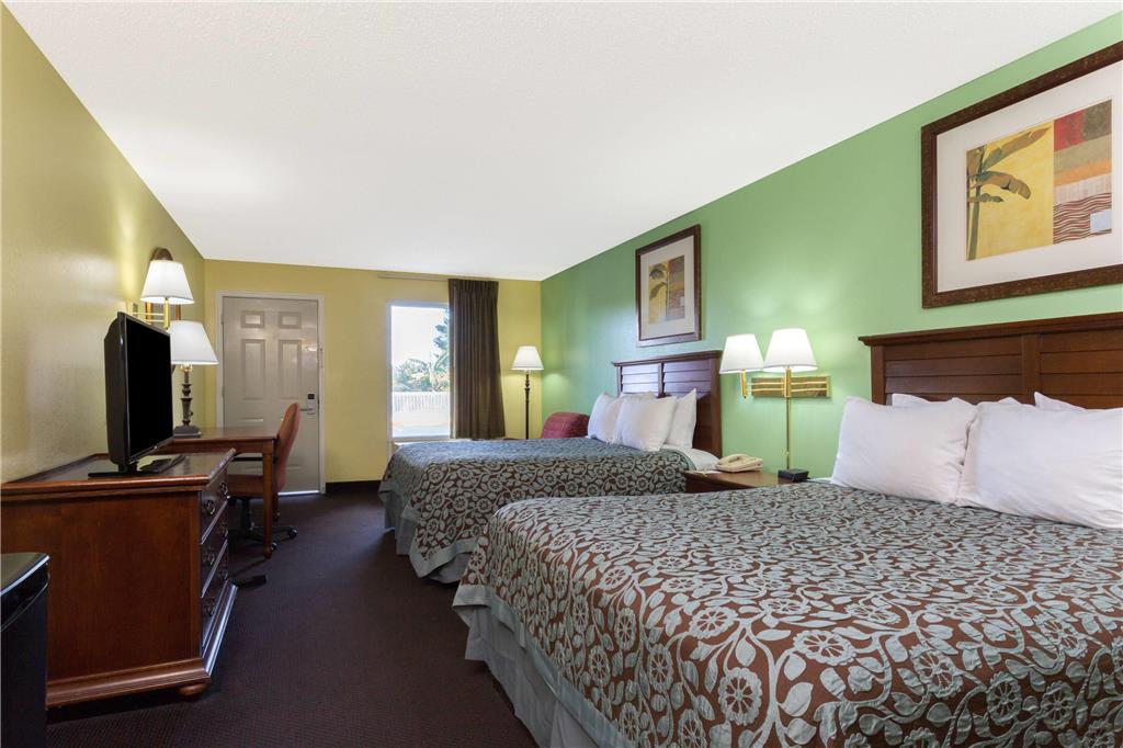 Days Inn by Wyndham Lamont Monticello - photo 6