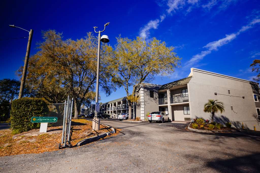 La Quinta Inn by Wyndham Tampa Near Busch Gardens - photo 3
