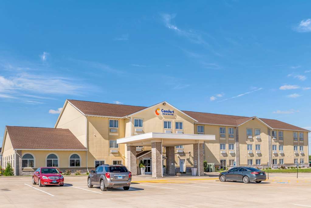 Comfort Inn & Suites Lincoln Area - photo 3