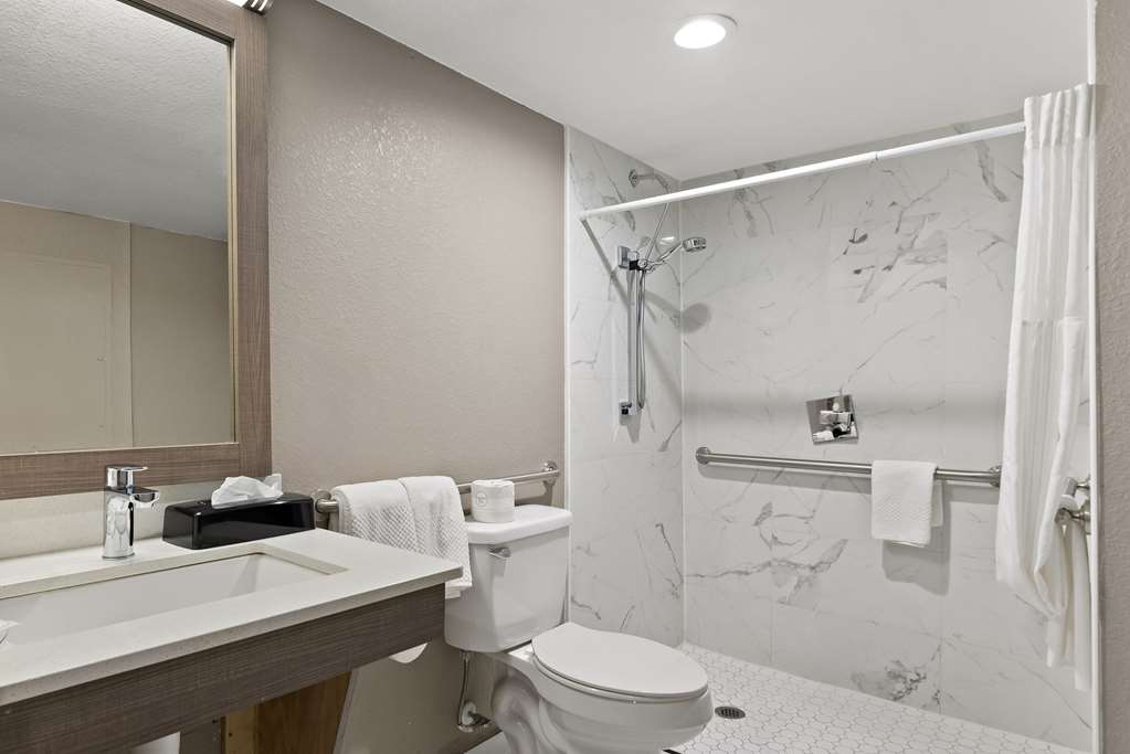 Quality Suites Wildwood The Villages - photo 20