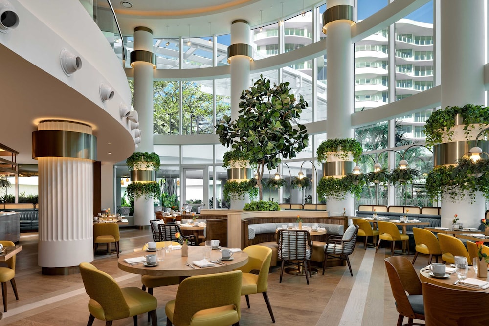 Pier Sixty Six Hotel & Marina - photo 49
