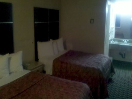 Amberly Suites - photo 10