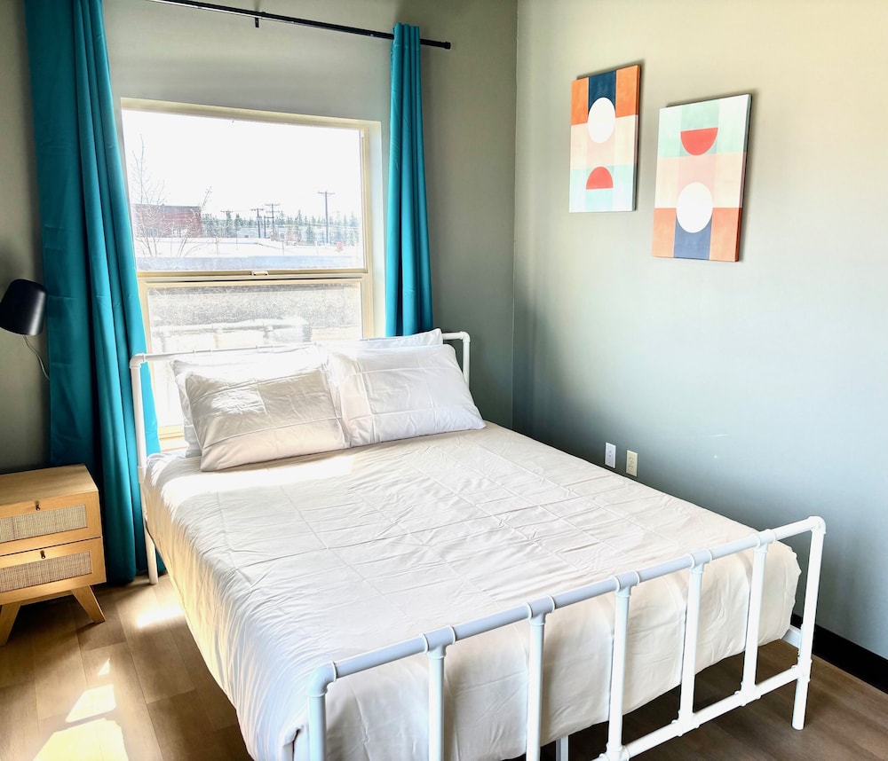 Brewster Hall - carbon neutral hotel in Cheney