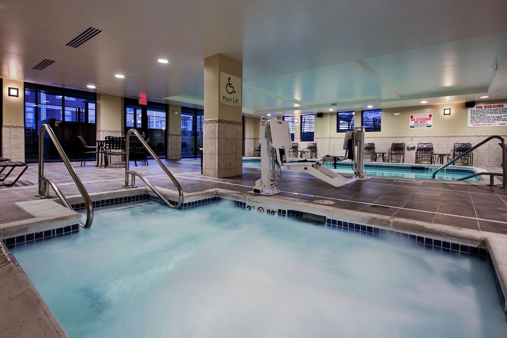 Hilton Garden Inn Lincoln Downtown Haymarket - photo 21