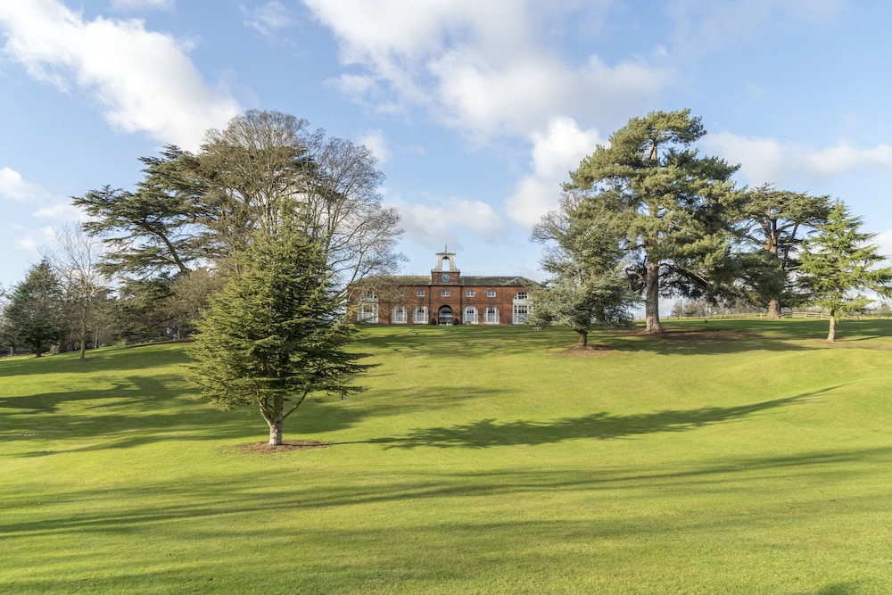 Melbourne Lodge — 4-Star Luxury Hotel in Welwyn Garden City, United Kingdom