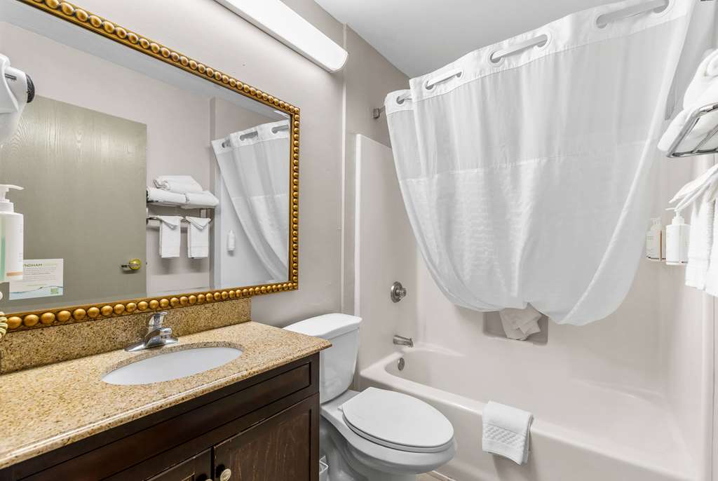 Days Inn by Wyndham Camp Verde Arizona - photo 23