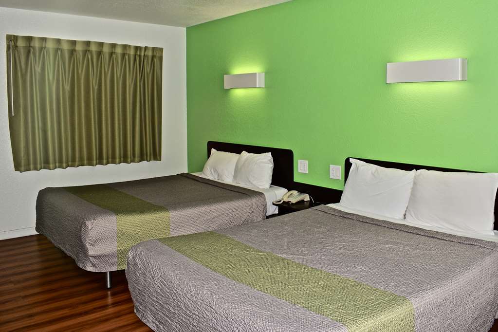 Motel 6 Barstow CA - photo 17
