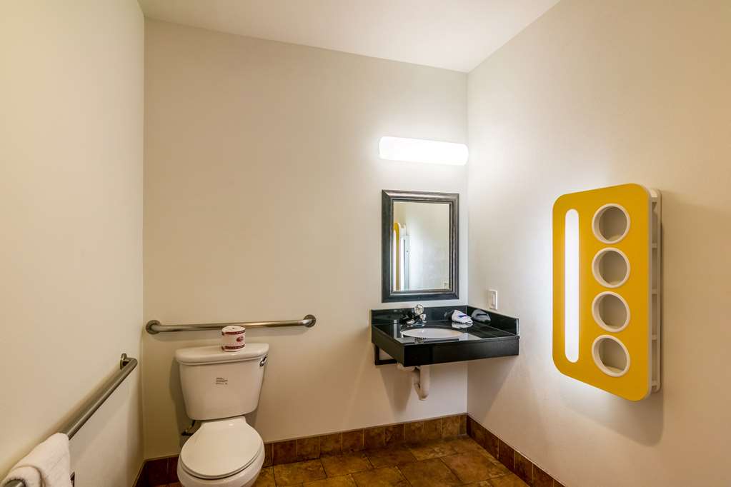 Motel 6 Bell Gardens - photo 18