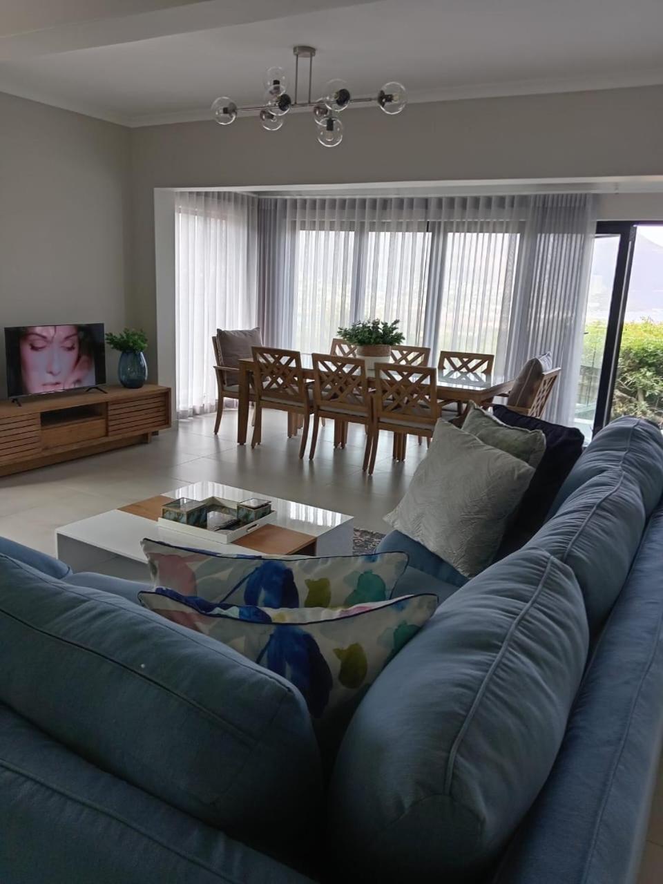 Above & Beyond Houtbay — 4-Star Luxury Hotel in Cape Town, South Africa
