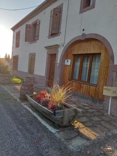 Ferme Des Molieres Avec Espace Detente in Mortagne-Sur-Sevre, France