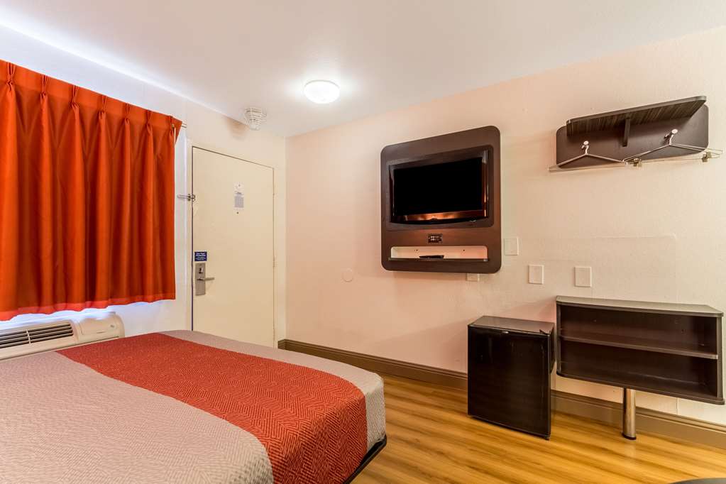 Motel 6 Garland TX Dallas - photo 11