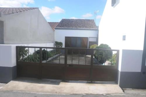 Residência Teresinha — hotel in Povoacao