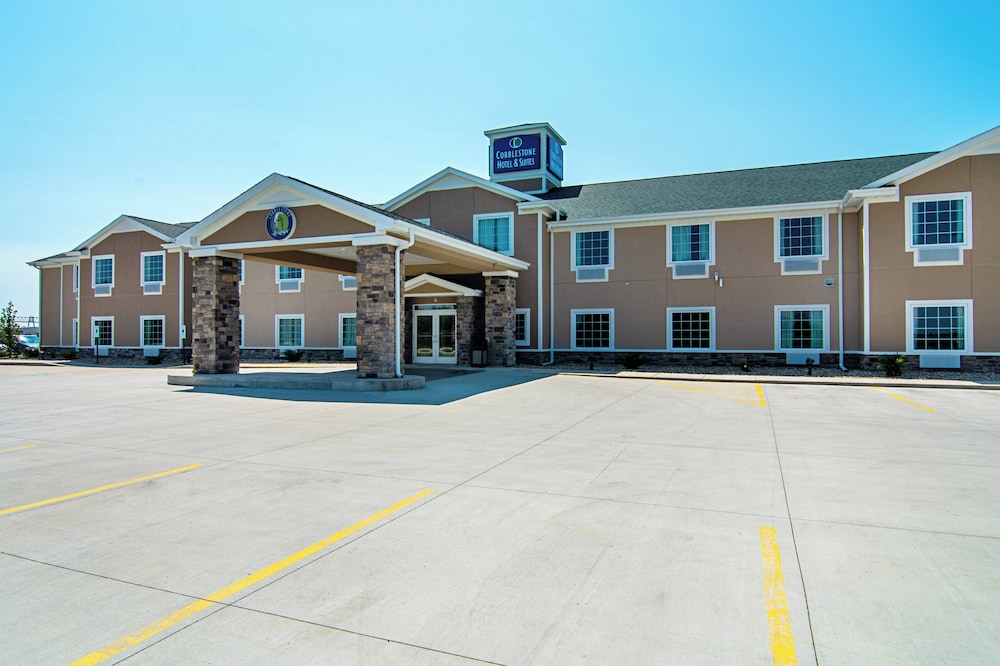 Cobblestone Hotel & Suites Paxton - photo 42
