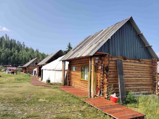 Nomadic family - last minute hotel in Unknown City