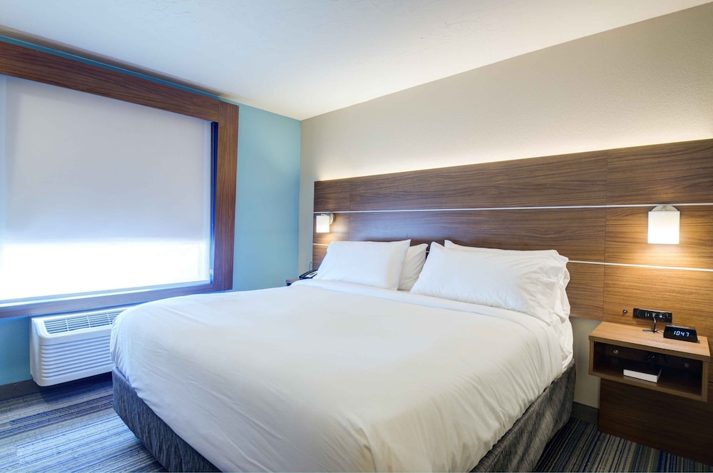 Holiday Inn Express & Suites North Platte by IHG - photo 2