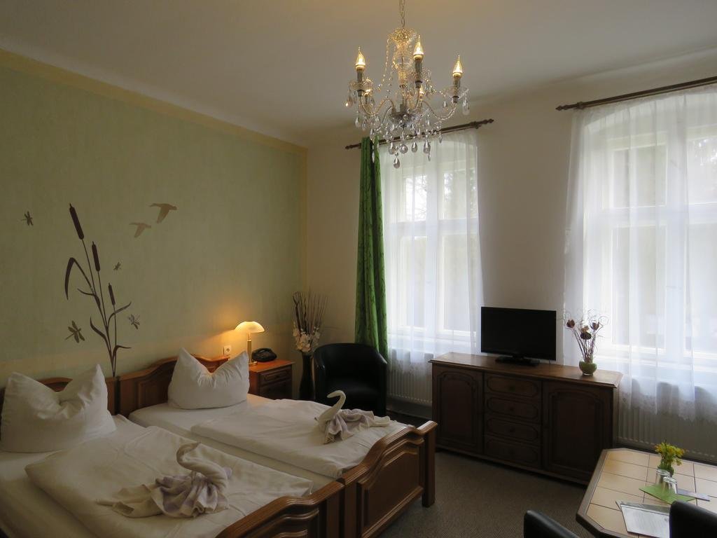 Gast & Logierhaus Am Rheinsberger See — hotel in Rheinsberg
