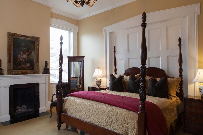 The Presidents Quarters Inn - photo 33
