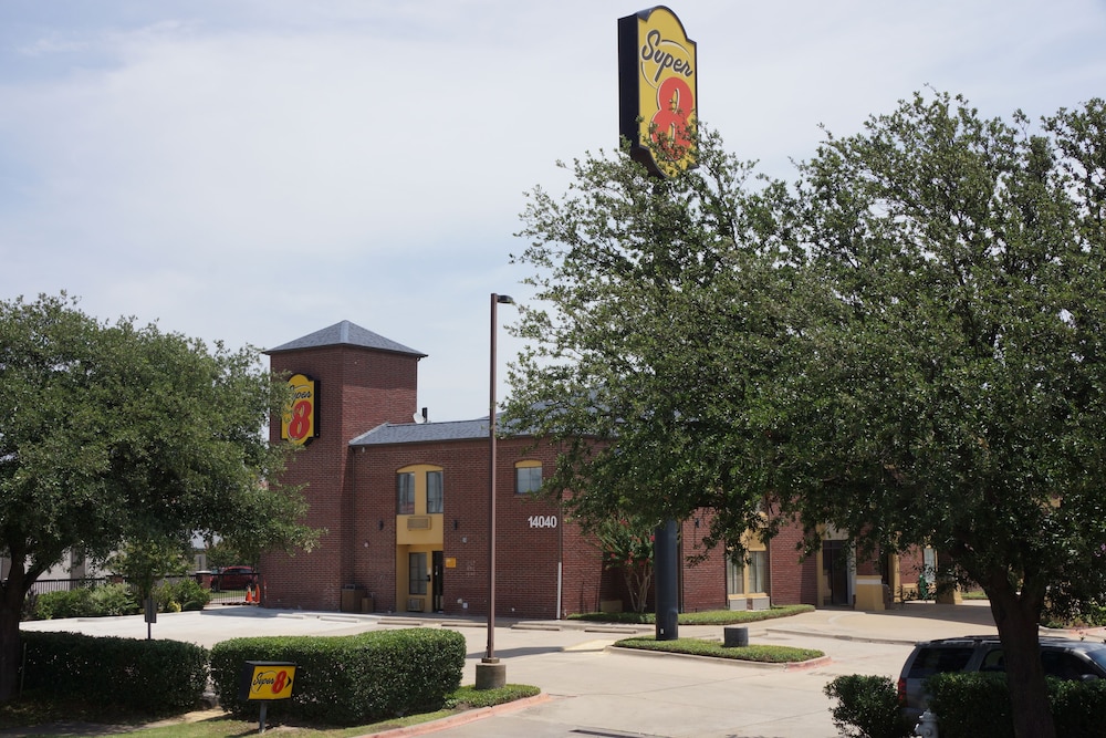 Super 8 by Wyndham Farmers Branch North Dallas - photo 21