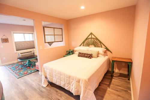 The Blue Buffalo Motel - photo 50
