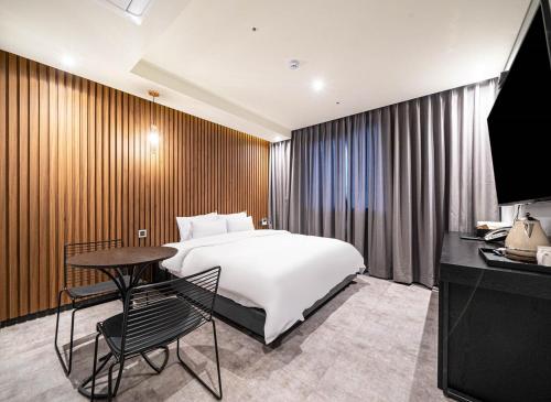 Sokcho Business Hotel Camel — Sokcho