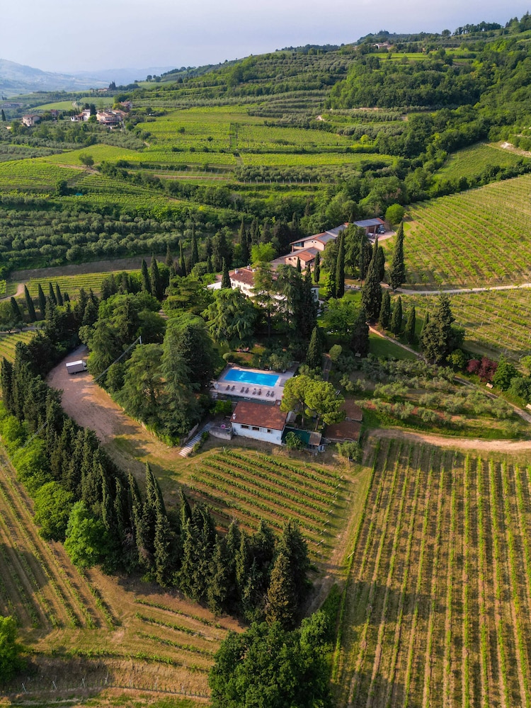 Massimago Wine Relais — hotel in Mezzane Di Sotto