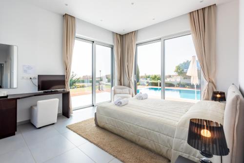 Seafront Villa Maya by Ruidoso Luxury