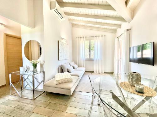 Golf 1 Manerba del Garda — 4-Star Luxury Hotel in Polpenazze Del Garda, Italy