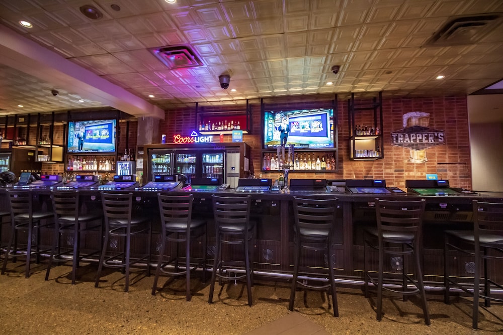 Hollywood Casino at Greektown - photo 18