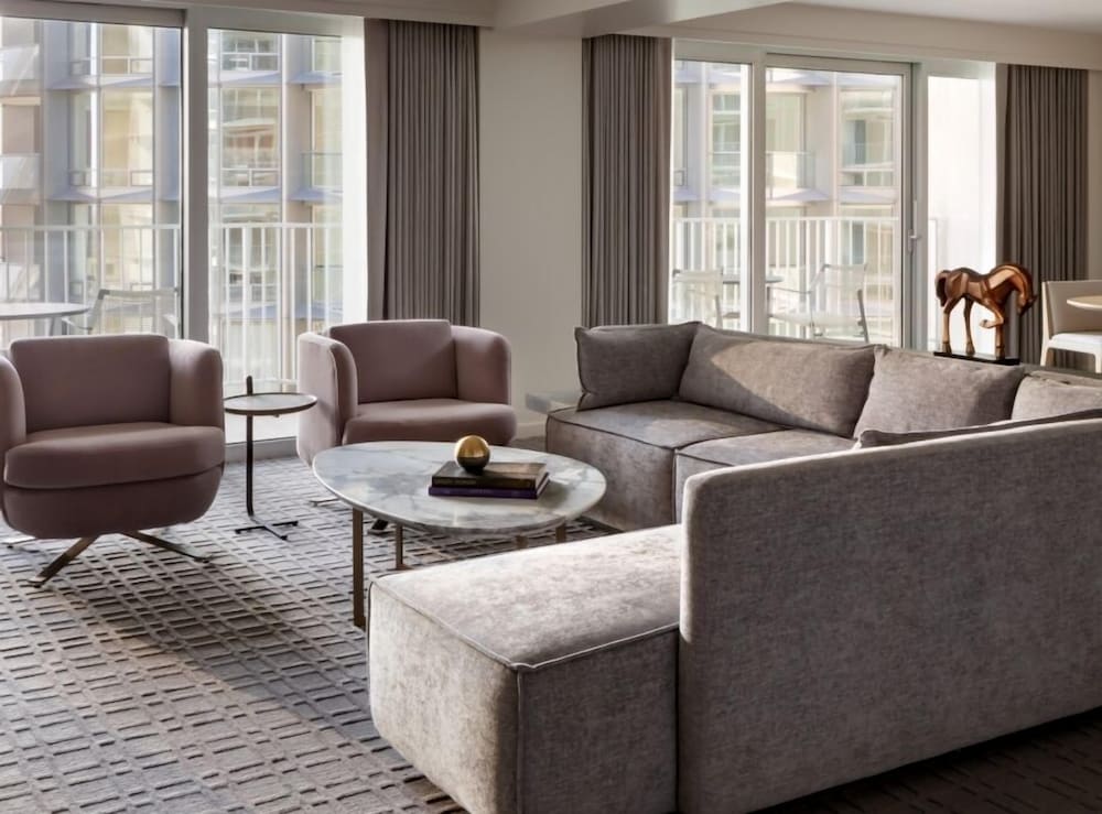 Fairmont Century Plaza Gold Experience - photo 9
