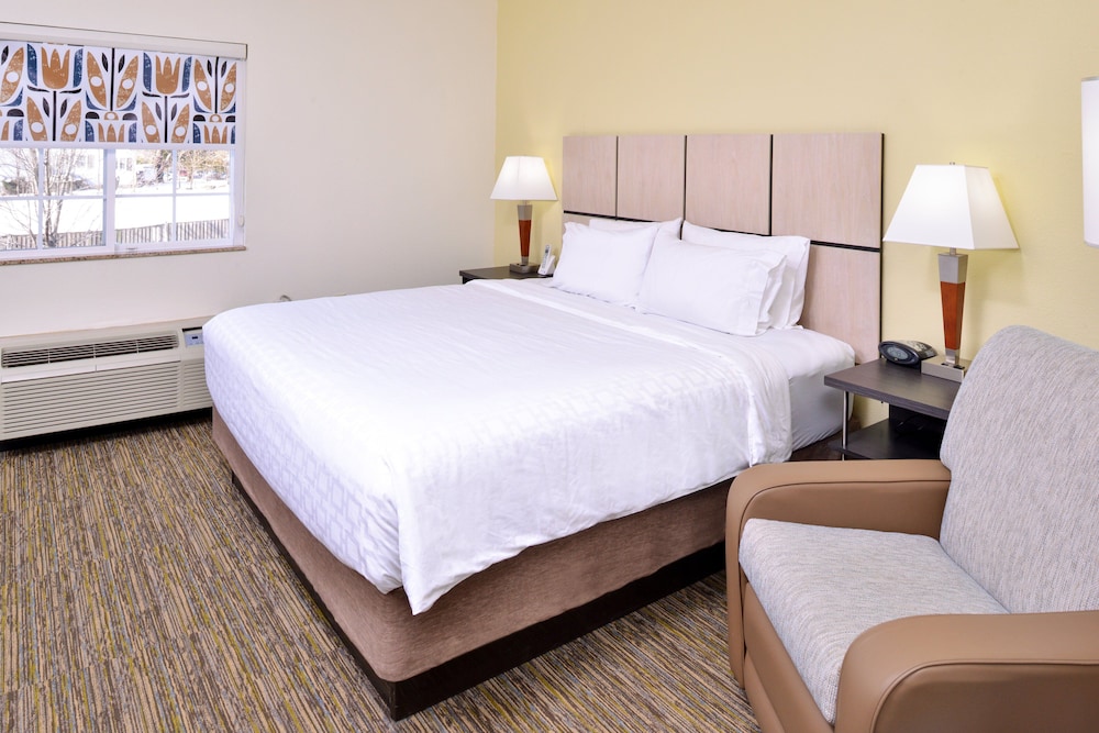 Candlewood Suites Winchester by IHG - photo 19