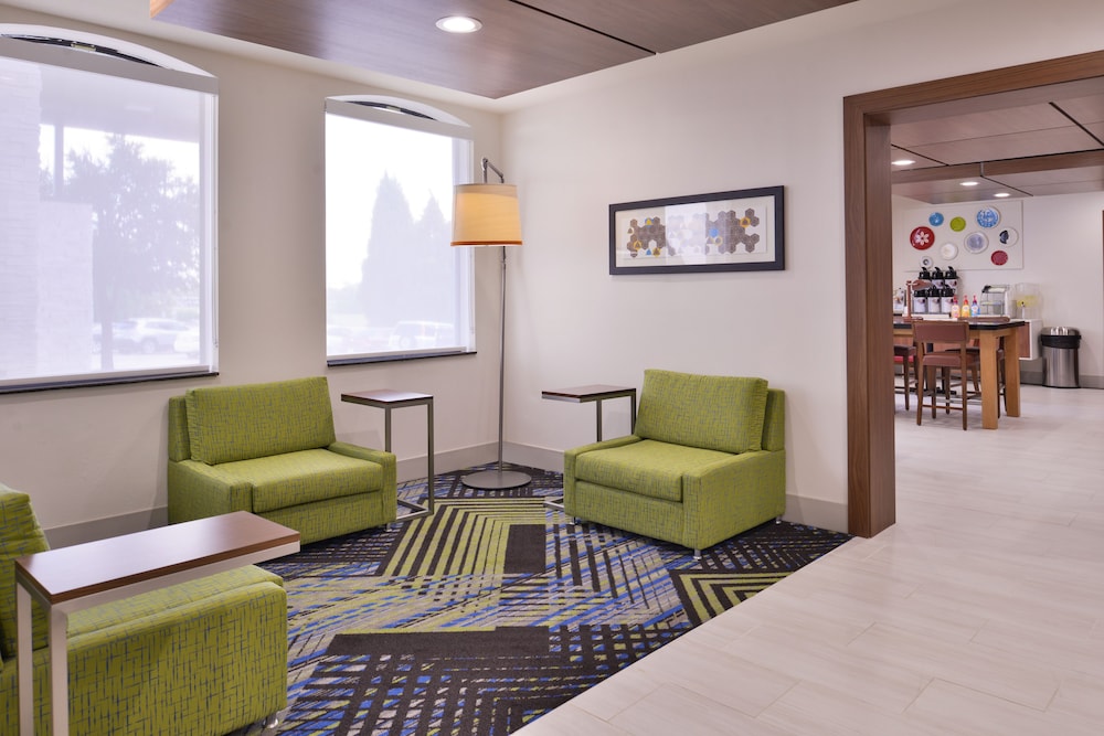 Holiday Inn Express Hotel & Suites Mesquite by IHG - photo 41