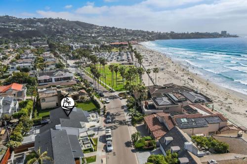 Shores Luxury Private Hot Tub Fire Pit Steps to Beach & Village Life — 4-Star Luxury Hotel in San Diego, United States