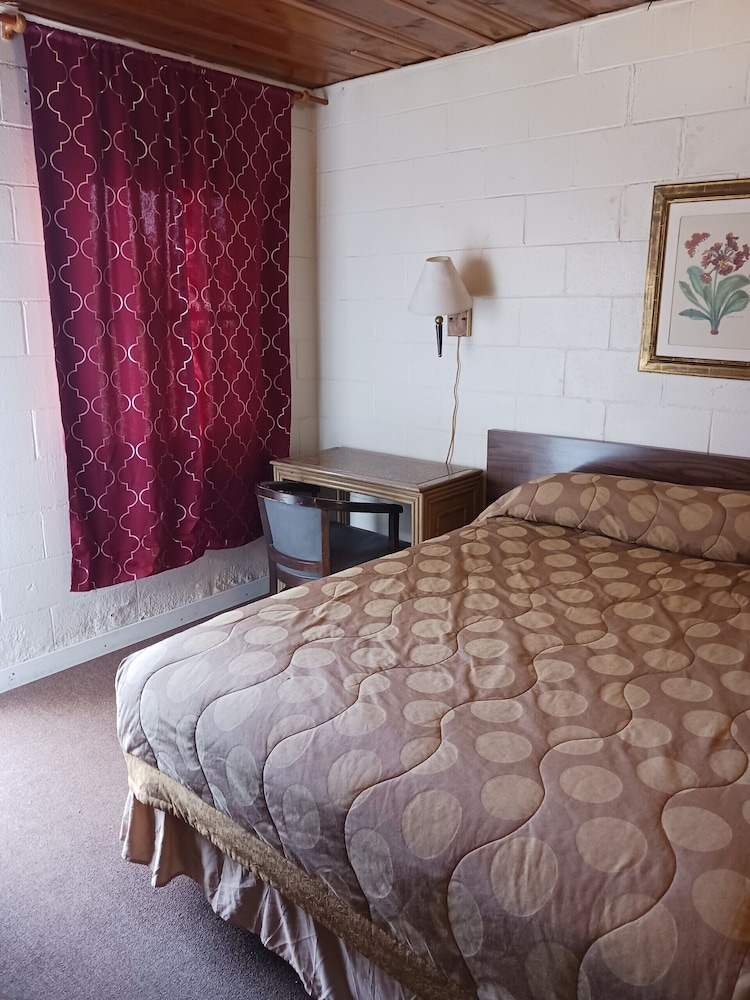 White Pine Motel - photo 10
