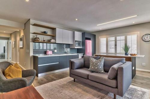 Beachfront Gem with generator — 4-Star Luxury Hotel in Cape Town, South Africa