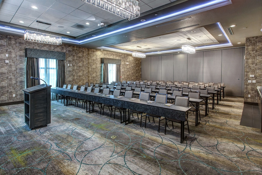 Hilton Garden Inn Topeka - photo 37