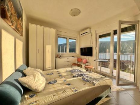 Vamos a la playa Djenovici — 4-Star Luxury Hotel in Bijela, Montenegro