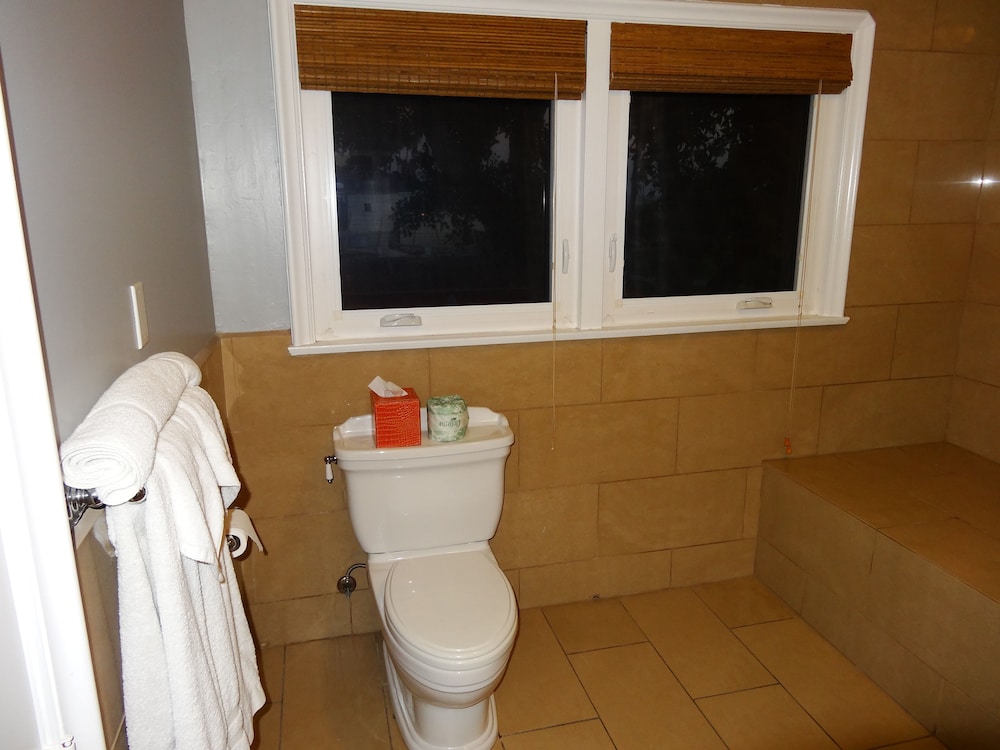 Balboa Inn On the Beach - photo 24