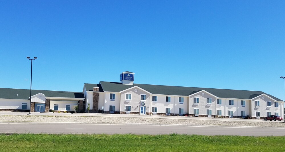 Cobblestone Inn & Suites Bottineau - photo 28
