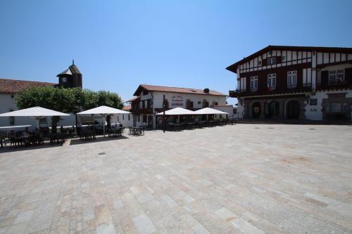 Hotel Restaurant Elissaldia — Bidart