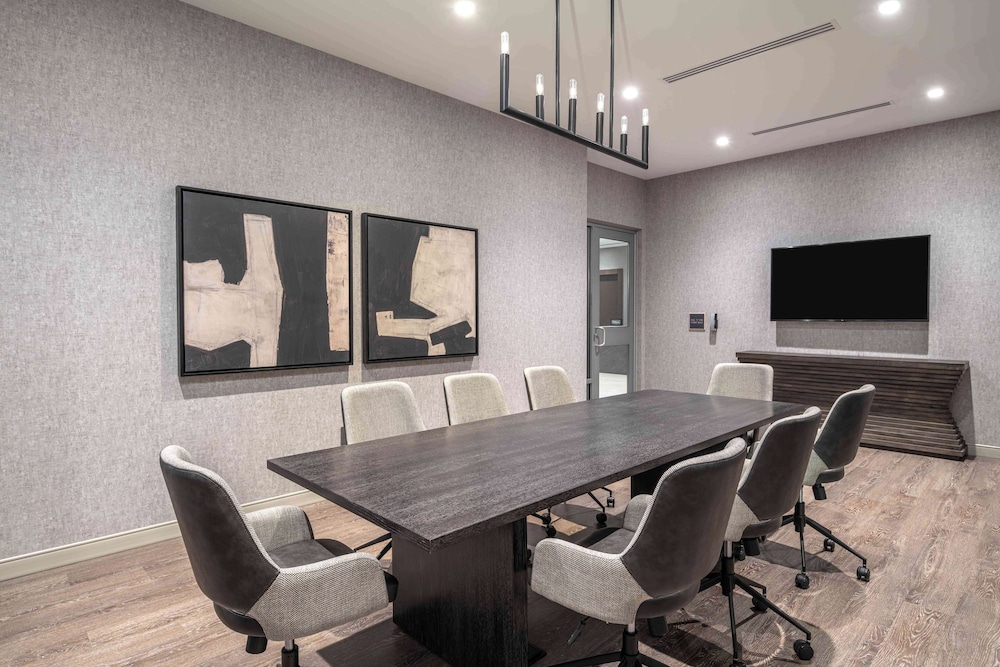 Homewood Suites by Hilton Boston Logan Airport Chelsea - photo 43