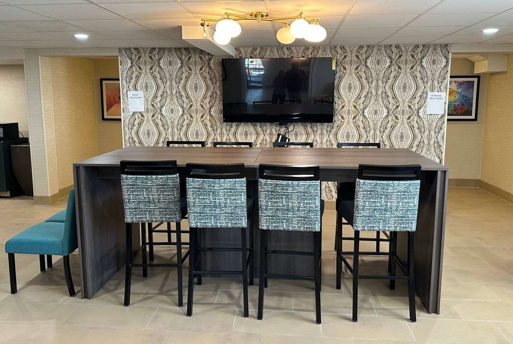 La Quinta Inn by Wyndham Albuquerque Airport - photo 44
