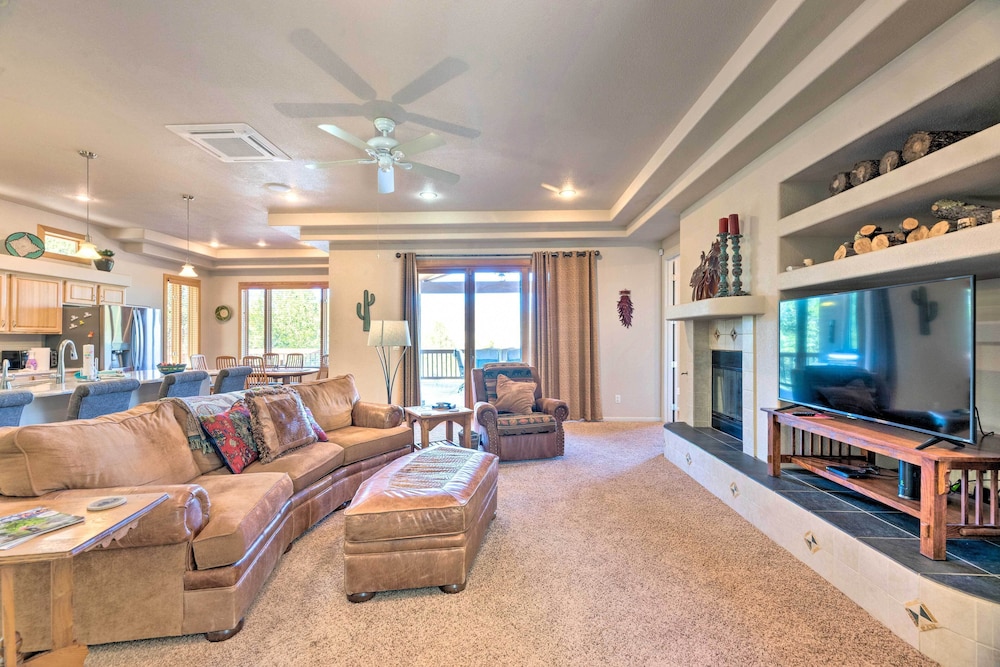 Docs Retreat in Ruidoso Downs with Mtn Views in Ruidoso Downs, United States