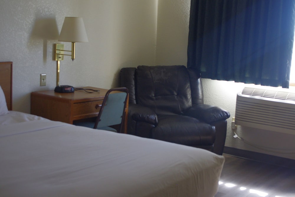 Selby Motel - photo 12