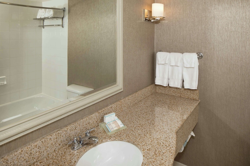 Hilton Garden Inn Auburn Riverwatch - photo 29